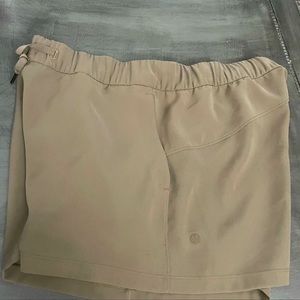 LULULEMON Short Sz 12 Khaki color